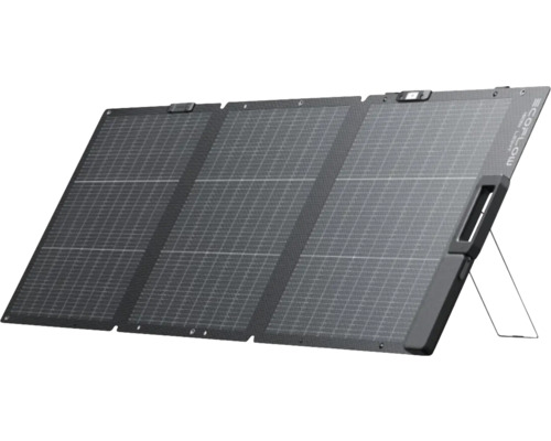 Skládací solární panel EcoFlow se třemi segmenty a integrovaným stojanem.
