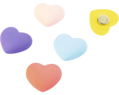 Magnety ve tvaru srdce v různých barvách pro magnetické tabule nebo chladničky.