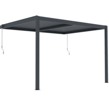 Volně stojící hliníková pergola s lamelovou střechou a ručními klikami pro ovládání lamel.