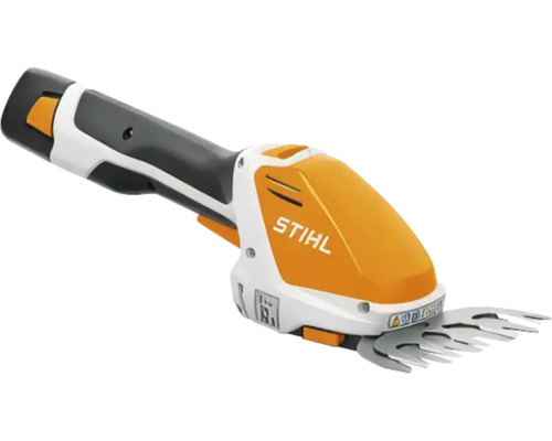 Akumulátorové nůžky na keře a trávu STIHL s namontovaným nožem na trávu