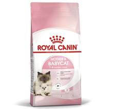Granule Royal Canin Mother a Babycat pro kočičí matky a koťata ve věku 1 až 4 měsíce.