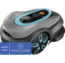 Robotická sekačka Gardena, kompatibilní se SMART HOME by hornbach, šedé tělo s modrými detaily a ovládacím panelem.