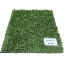 Umělý trávník infinitygrass VELVET s hustými stébly a infinitygrass Logo.