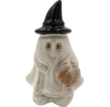 Keramická figurka ducha s čarodějnickým kloboukem a dýní jako halloweenská dekorace