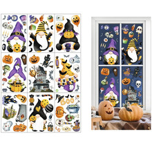 Halloweenské samolepky na okna s motivy trpaslíků pro dekoraci oken a hladkých povrchů včetně příkladu aplikace na okně.