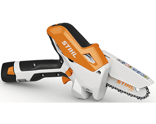 Akumulátorová vyvětvovací pila Stihl pro zahradní práce