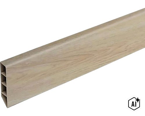 Plastová podlahová lišta s povrchem v dekoru dřeva (Image AI modified or generated)
