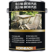 Plechovka Hornbach Olej na dřevo Plus s vyobrazením zahradního nábytku na terase.