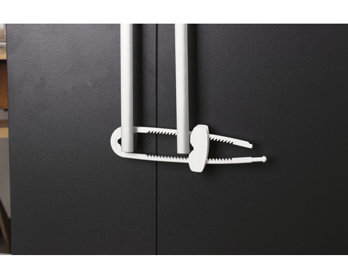 Dětská pojistka na skříňce