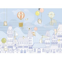 Ilustrace městské krajiny se zvířaty v balónech a vzducholodích