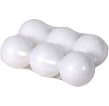 Balení šesti polystyrenových koulí