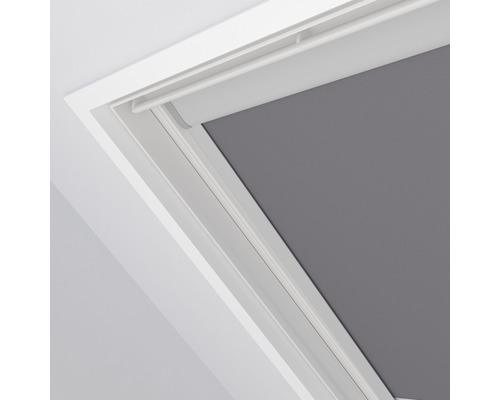 Střešní okenní roleta v zabudovaném stavu