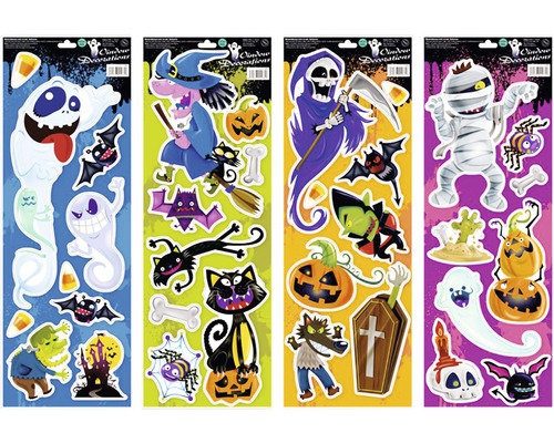 Různé okenní samolepky s halloweenskými motivy, jako jsou duchové, čarodějnice a mumie