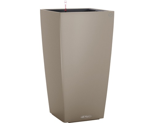 Vysoký, rovný květináč se zavlažovacím systémem