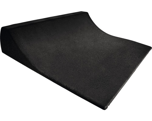 Černá gumová nájezdová rampa pro automobily