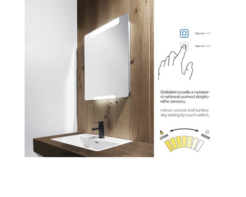 Osvětlené koupelnové zrcadlo s dotykovým senzorem nad umyvadlem