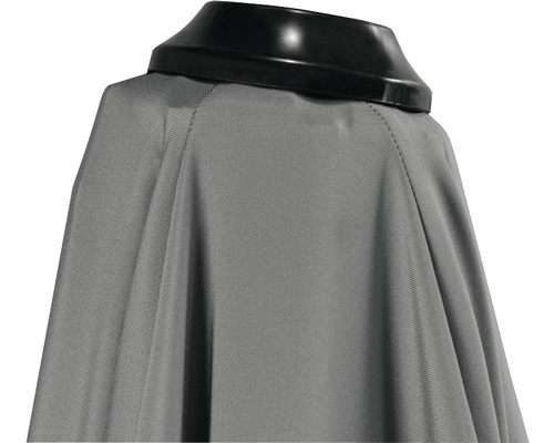 Detailní pohled na slunečník s černým límcem a šedou stříškou.