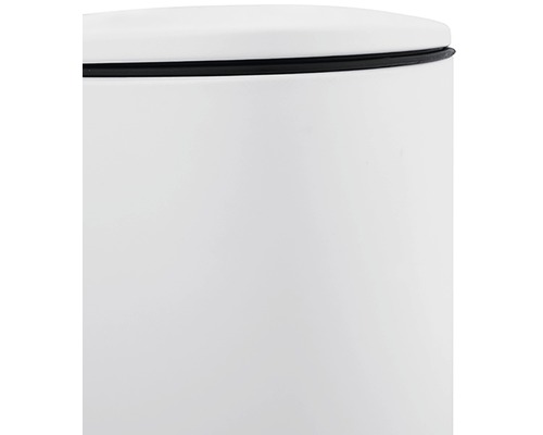 Detailní záběr odpadkového koše s víkem