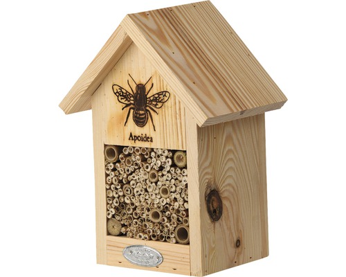 Dřevěný hmyzí hotel s motivem divoké včely a hnízdními trubkami