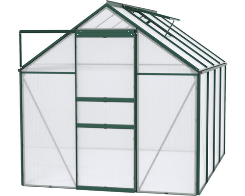 Skleník s polykarbonátovými panely a otevřenými dveřmi