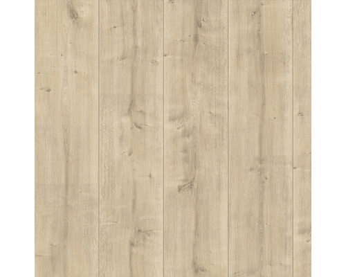 Světlá laminátová podlaha se vzhledem dřeva