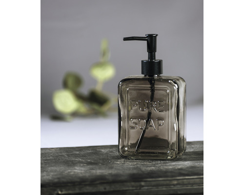 Skleněný dávkovač mýdla s nápisem Pure Soap