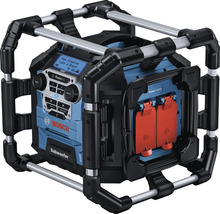 Stavební rádio se subwooferem a napájecími zásuvkami