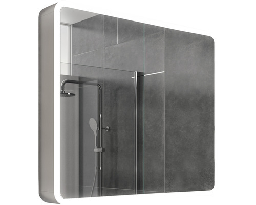 Osvětlená zrcadlová skříňka v koupelně se sprchou