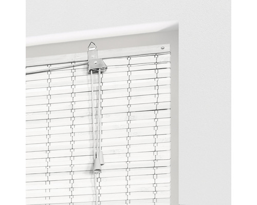 Detail žaluzie v okně