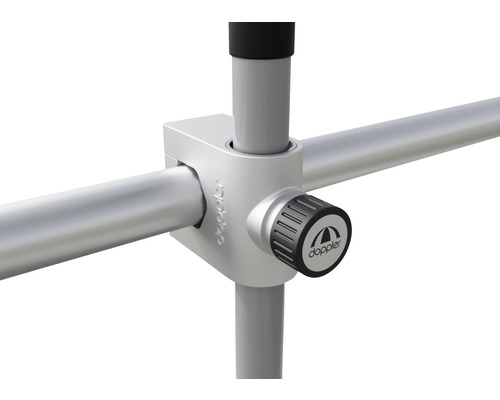 Detailní záběr držáku deštníku Doppler se zajišťovacím šroubem