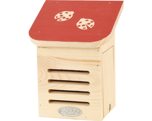 Dřevěný hmyzí hotel s motivem berušky na střeše