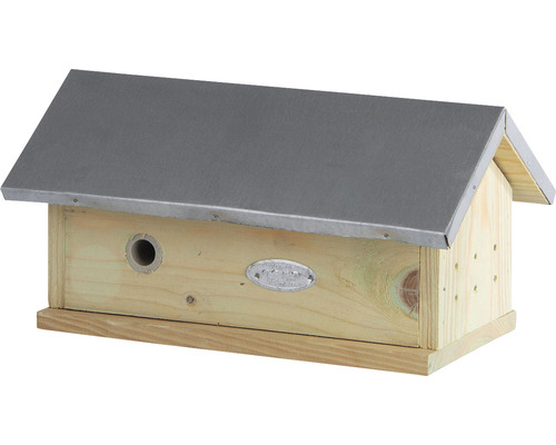 Hmyzí hotel ze dřeva s kovovou střechou