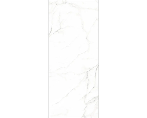 Bílá dlaždice s mramorovým vzhledem