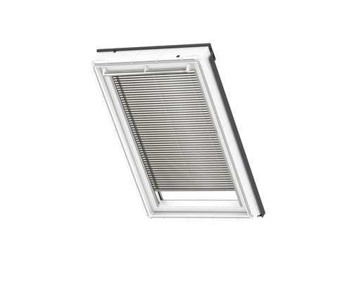 Střešní okno s žaluzií pro regulaci světla