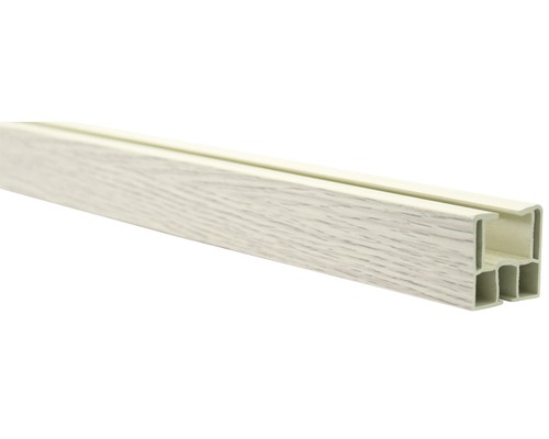 Plastový profil okenního parapetu s dřevěným dekorem