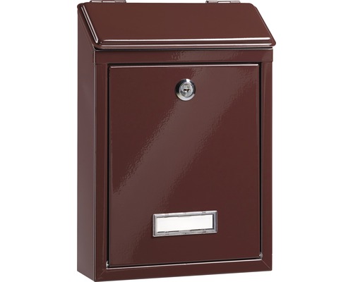 Hnědá poštovní schránka se zámkem a jmenovkou