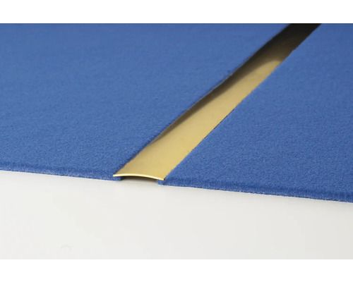 Přechodový profil mezi dvěma modrými koberci