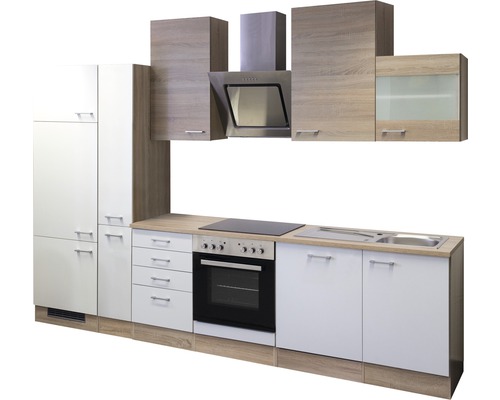 Vestavěná kuchyně s elektrickými spotřebiči, pracovní deskou, dřezem a odsavačem par