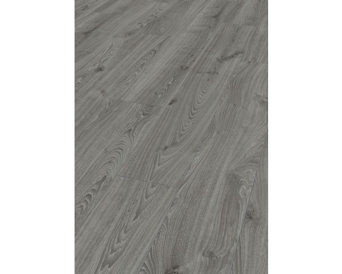 Detail laminátové podlahy s vzhledem dřeva