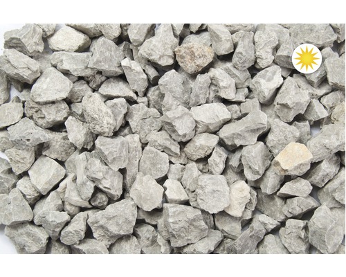 Šedý drcený kámen jako volně ložený materiál