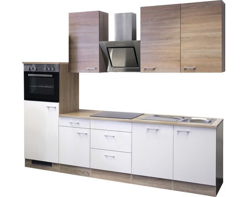 Vestavěná kuchyně s horními a dolními skříňkami, dřezem, sporákem a odsavačem par.