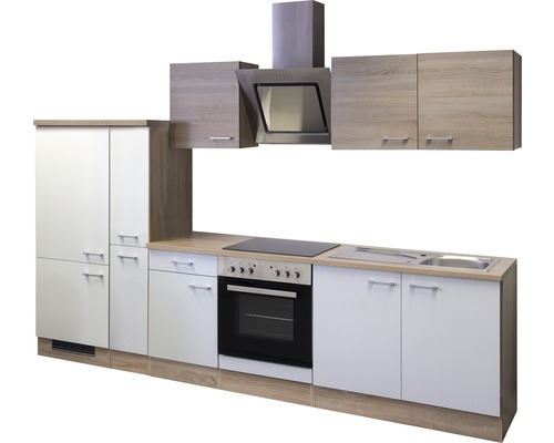 Vestavěná kuchyně se skříňkami, dřezem, sporákem, troubou a digestoří