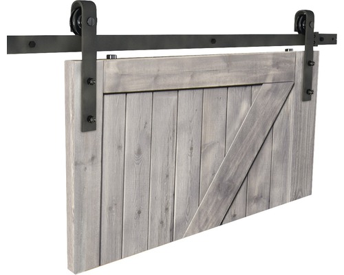 Dřevěné posuvné dveře s kováním do interiéru