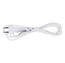 Bílý elektrický kabel se zástrčkou