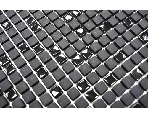 Čtvercové mozaikové dlaždice z kamene a skla