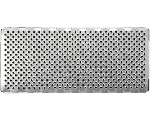 Děrovaná kovová deska