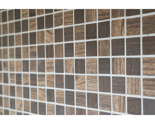 Čtvercové mozaikové dlaždice se vzhledem dřeva jako obkládačky