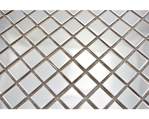 Detail čtvercových mozaikových dlaždic