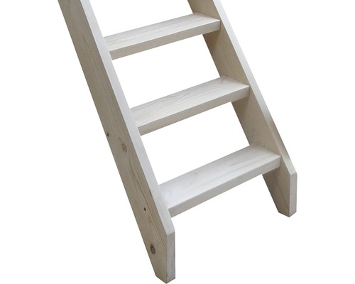 Dřevěné schodiště se třemi schody