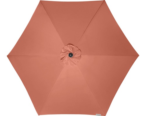 Pohled shora na zahradní slunečník